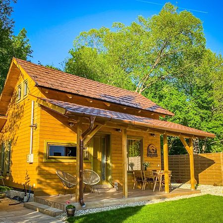 A Kegli Villa Háromhuta Buitenkant foto